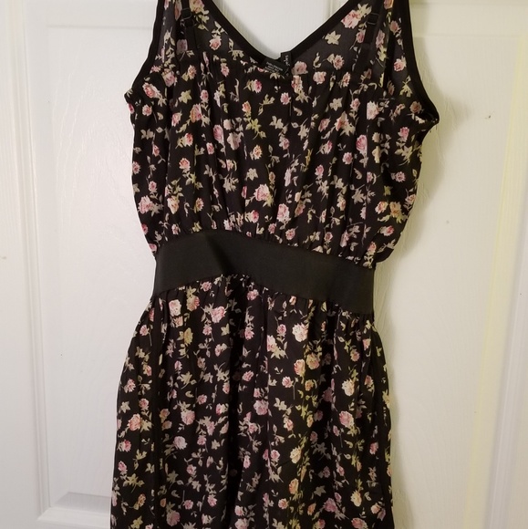 Romper - Picture 4 of 4